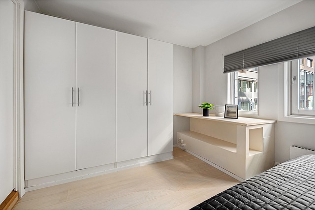 vestavěné skříně