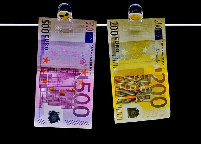 money-2647321_640